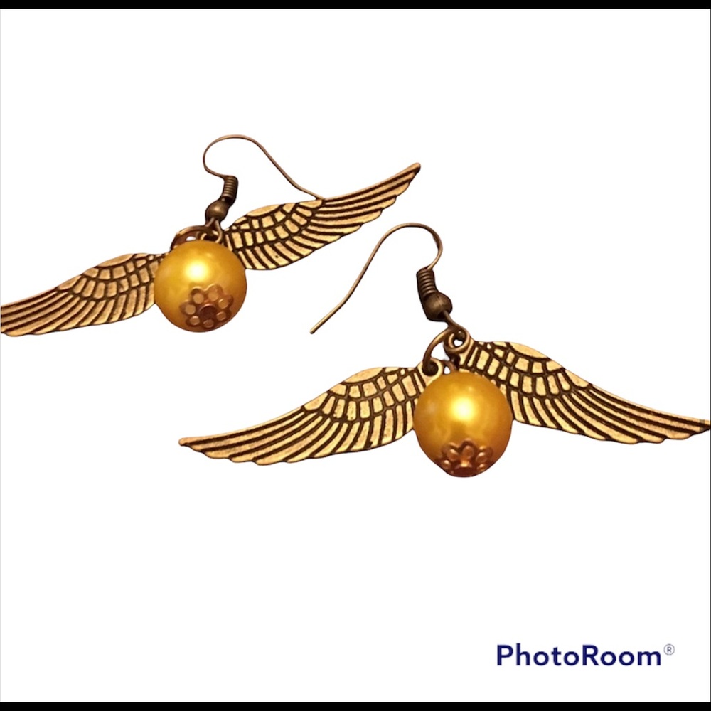 HARRY POTTER GOLDEN SNITCH EARRINGS